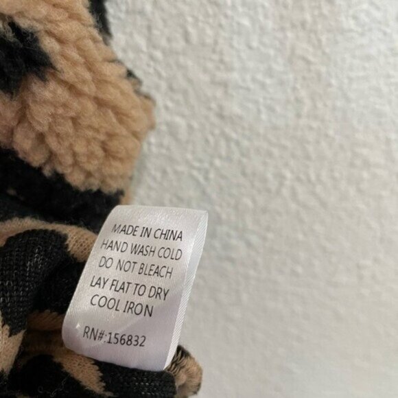 BiBi Leopard Print Oversized Shirt Jacket Boho Neutral Western Shacket - Picture 8 of 9